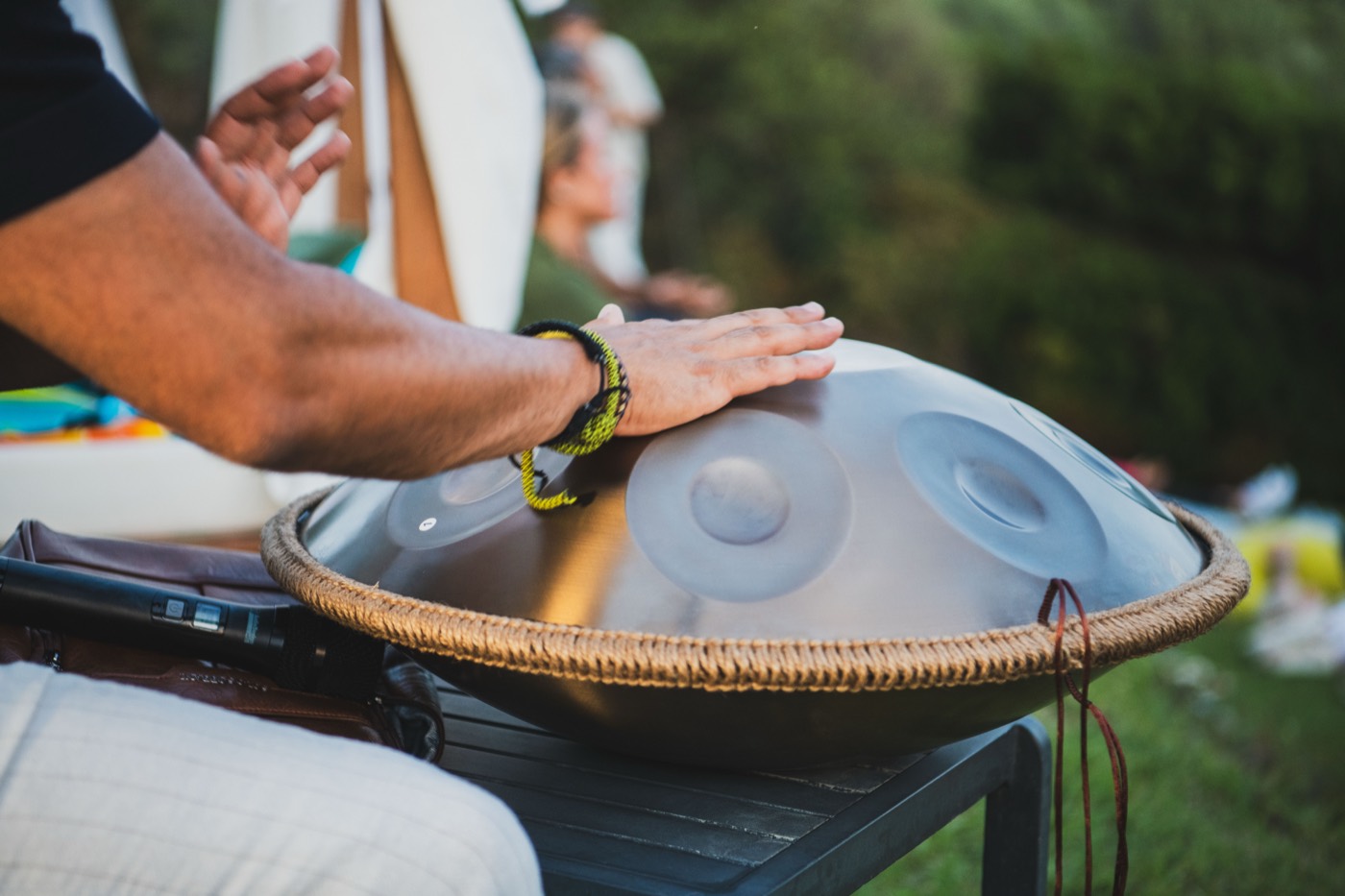 Musica dal vivo · handpan
