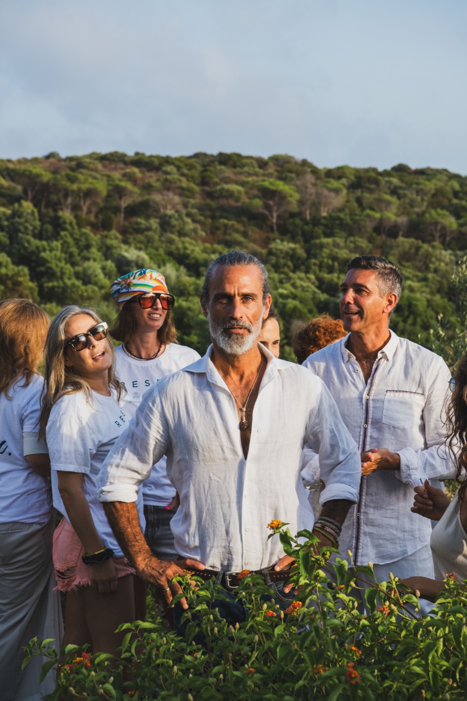 Raz con il gruppo al tramonto