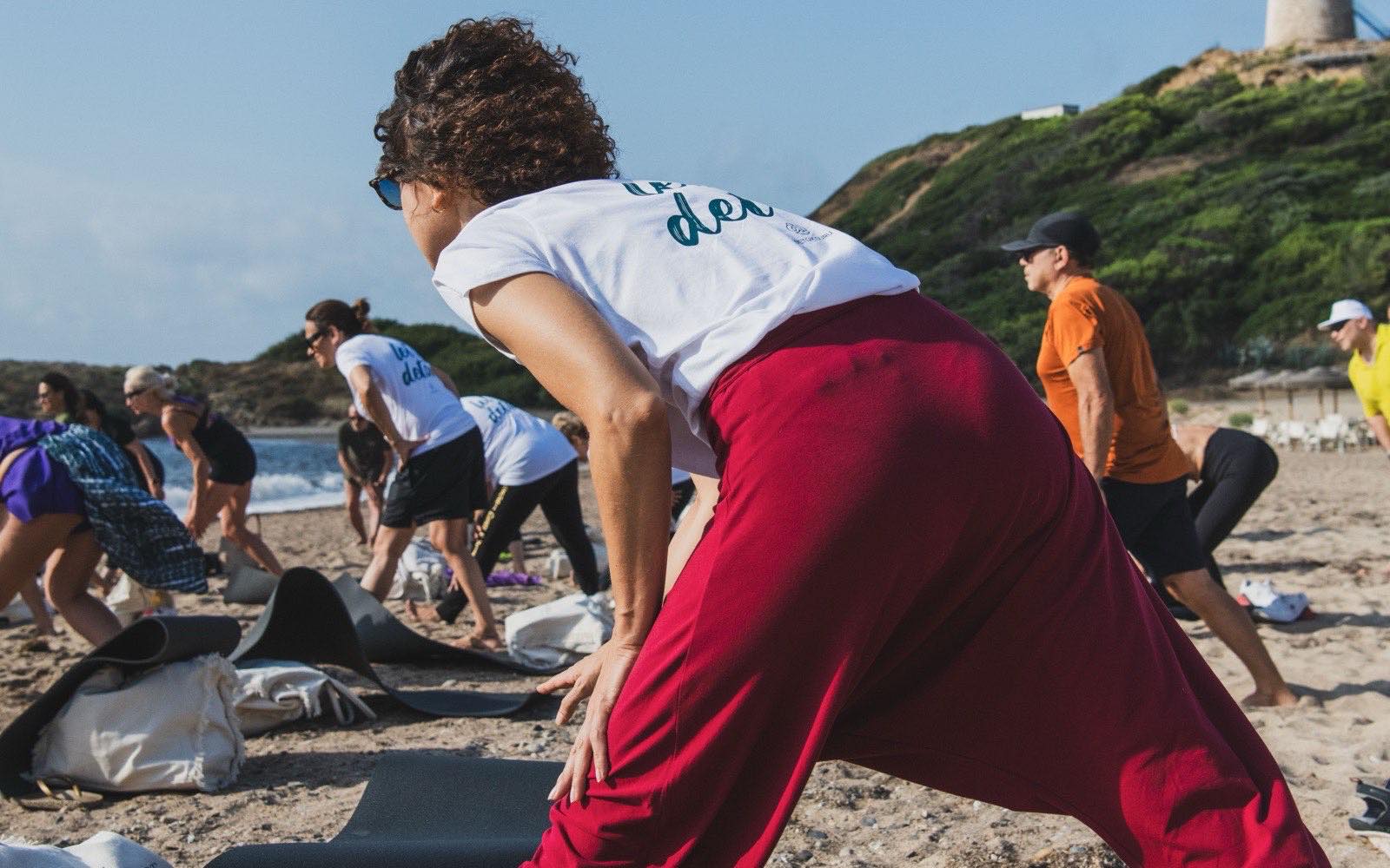 Movimento e pratica fisica sulla spiaggia &middot; RESET